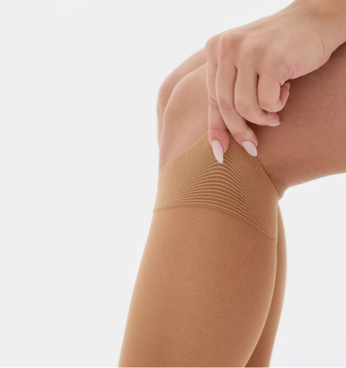 Компрессионные гольфы 2202-AD Bauerfeind, 2 класс купить в OrtoMir24